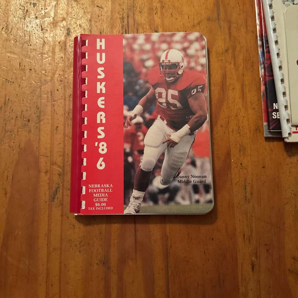 Vintage 1986 Nebraska Cornhuskers Football Media Guide